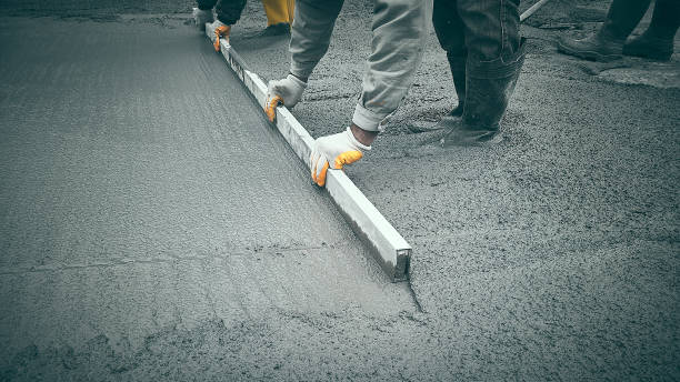 Best Concrete Walkway Installation  in Berlin, WI